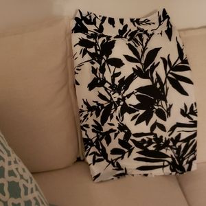 High waisted pencil skirt